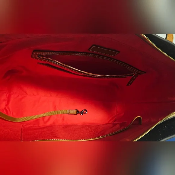 NWT Dooney & Bourke Large Ostrich Embossed Italian Leather Tote: Black & Tan